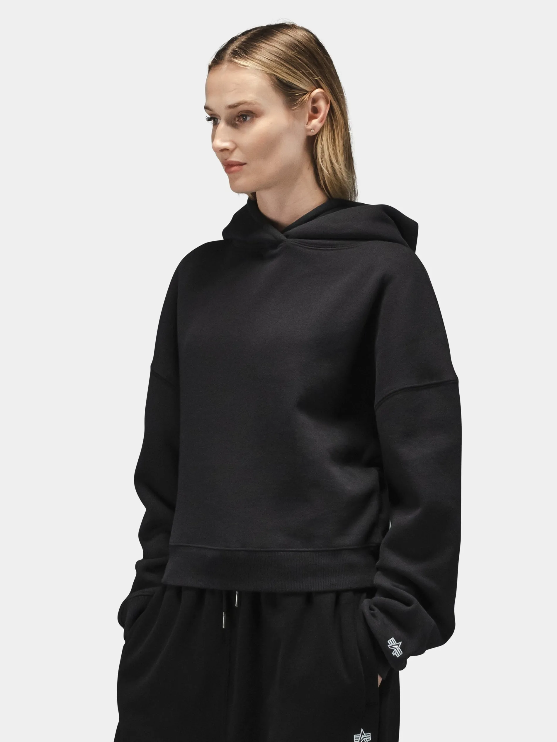 ESSENTIAL CROPPED HOODIE WOMENS