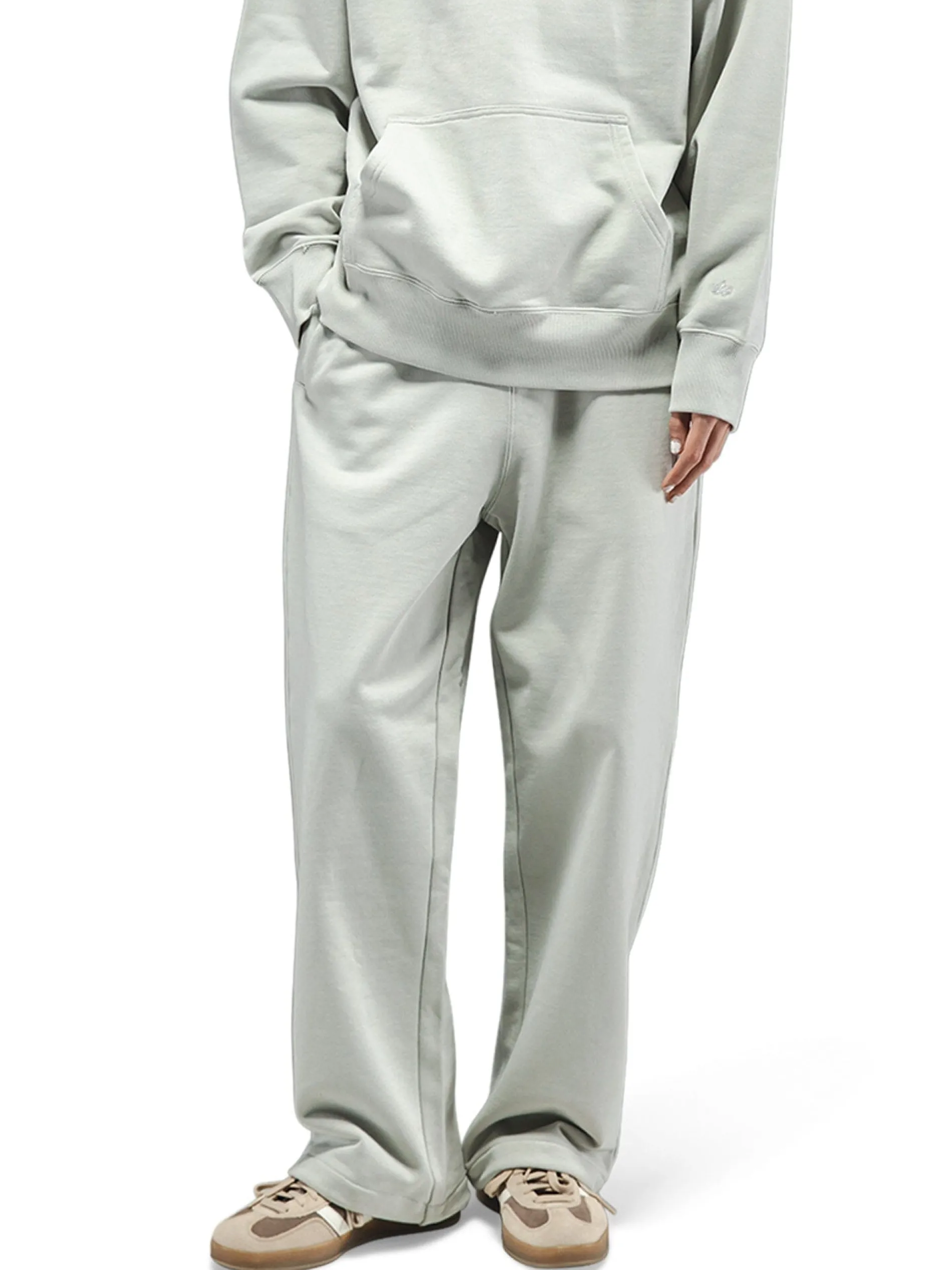 ESSENTIAL FRENCH TERRY SWEATPANT