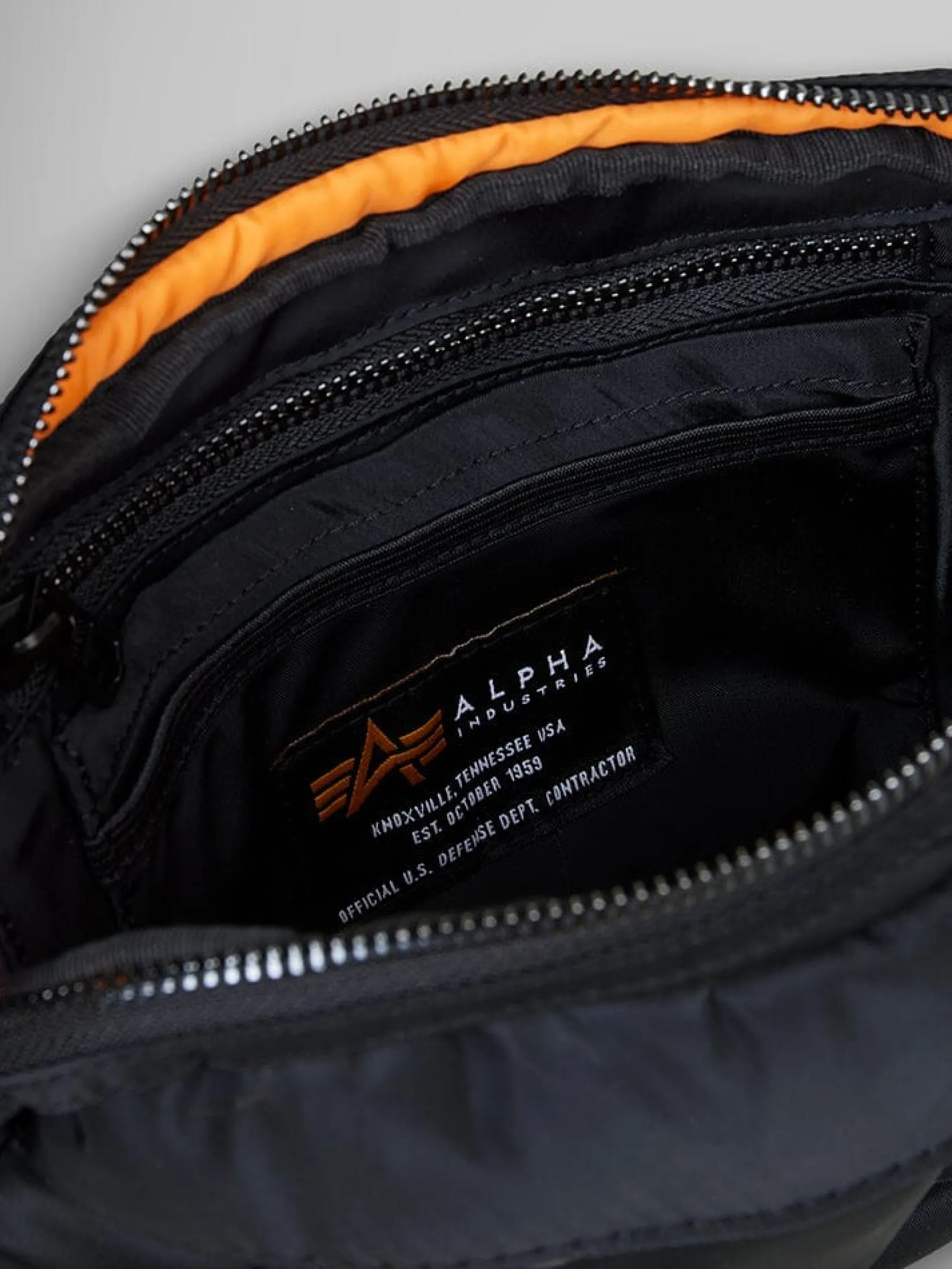 NYLON MESSENGER BAG
