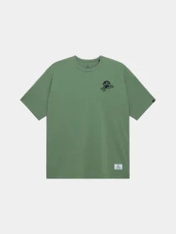 RELAXED EYES ON THE PRIZE TEE