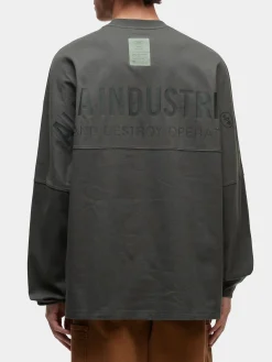 UNFRM LONG-SLEEVED GRAPHIC TEE