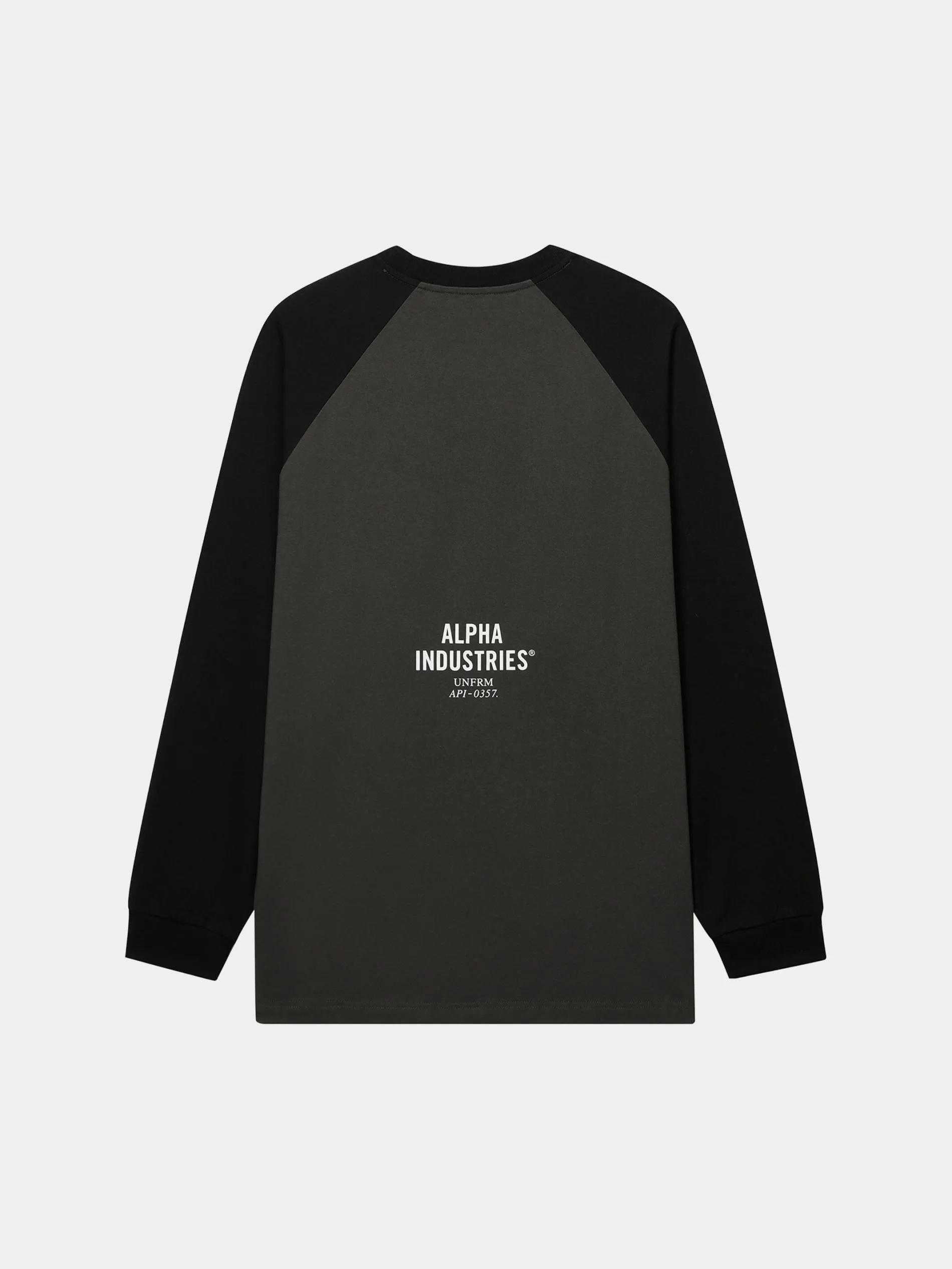 UNFRM LONG-SLEEVED RAGLAN T-SHIRT