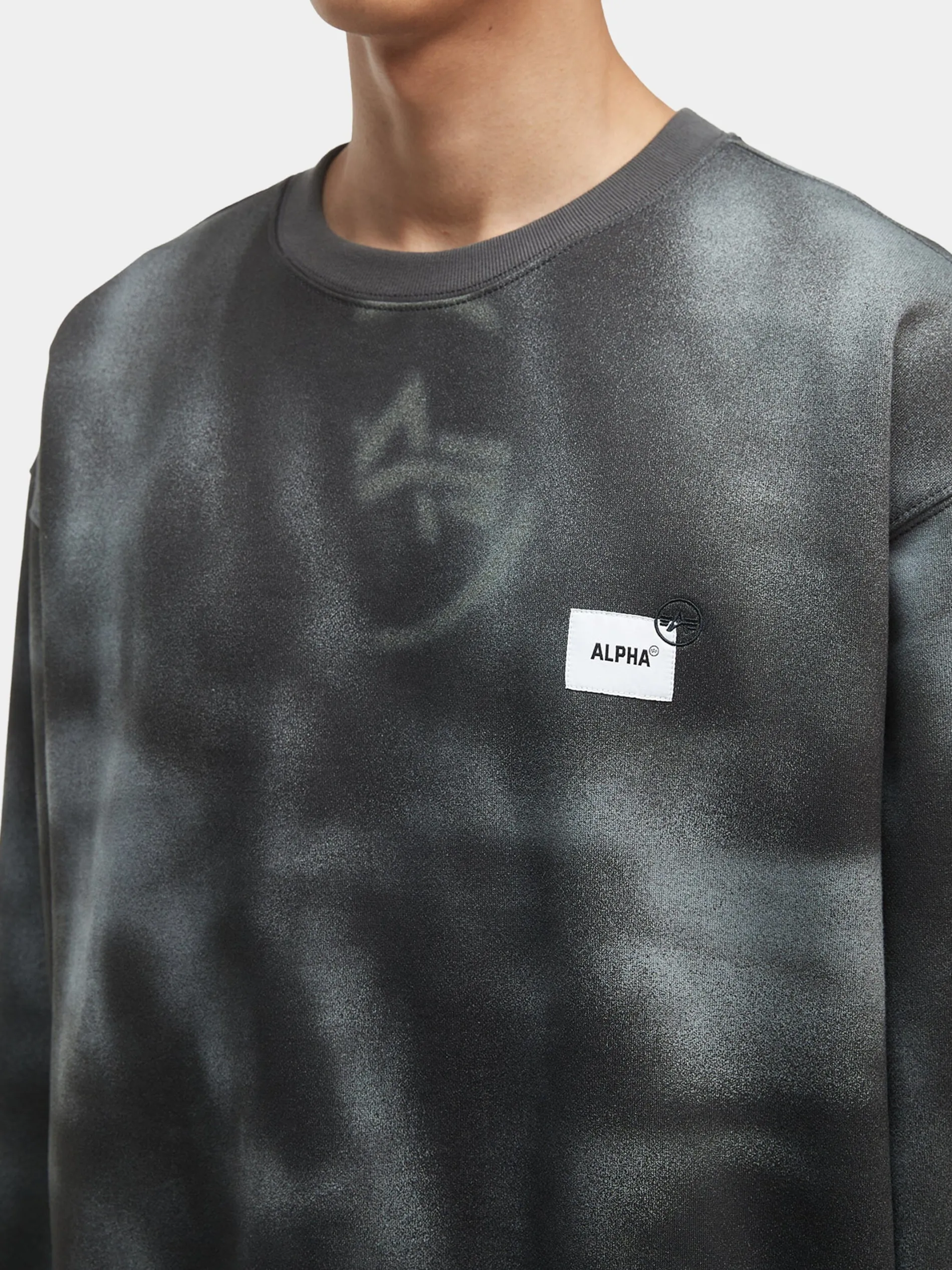 UNFRM WASHED CREWNECK