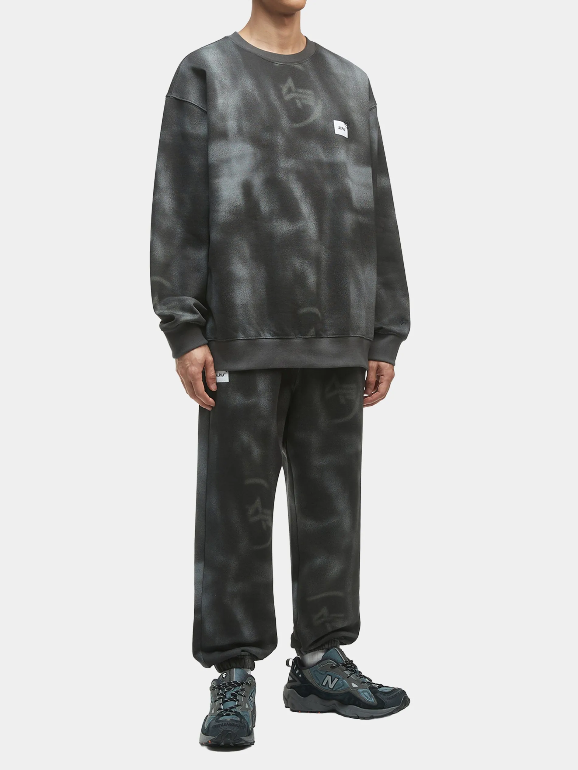 UNFRM WASHED CREWNECK